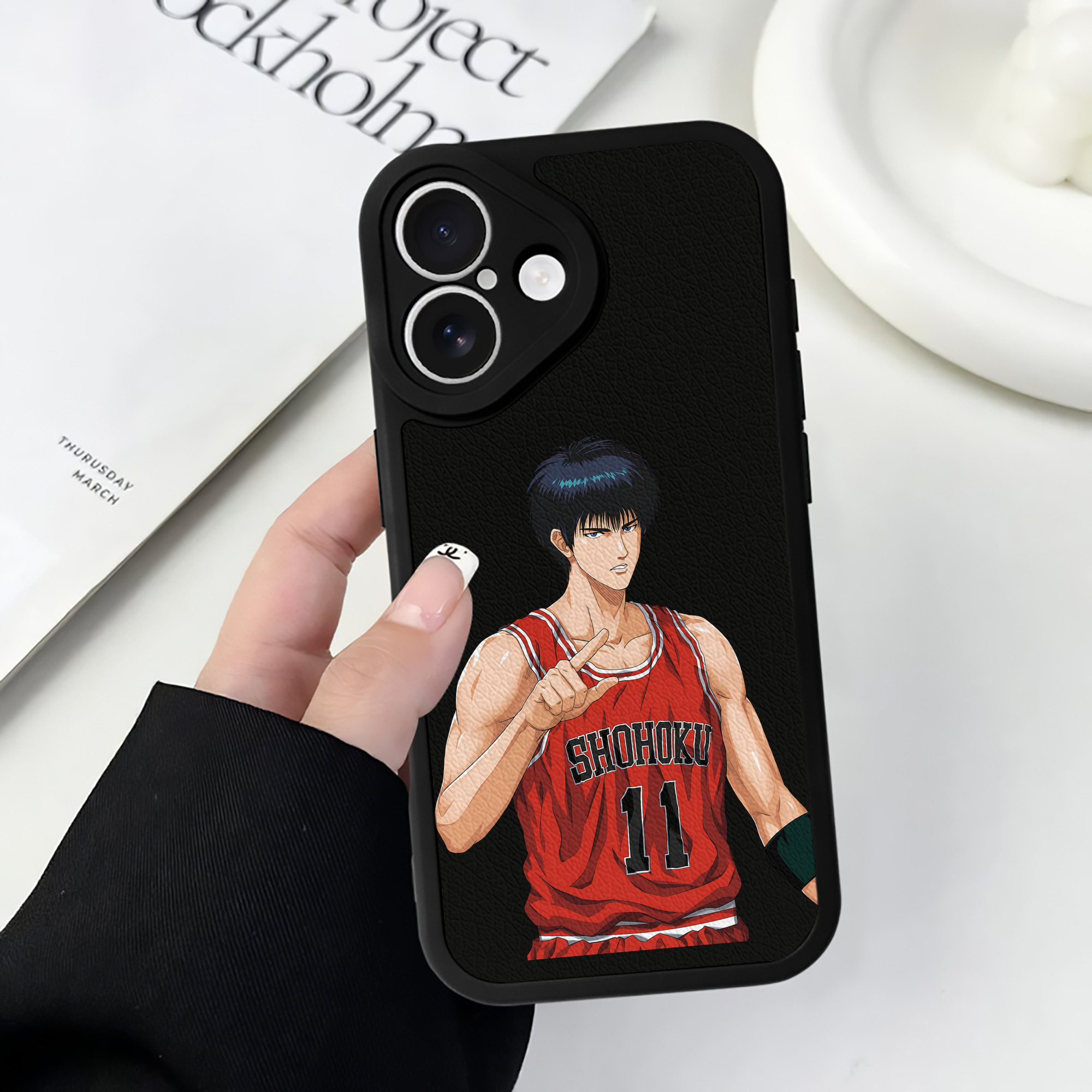 （画像用） SLAM DUNK／スラムダンク 【iPhone 16シリーズ対応】シリコンスマホケース（レザー調） 材質：シリコン